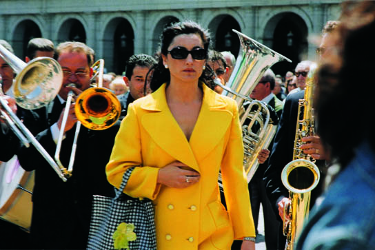 viva España / Long Live Spain, 2004,
Video performance, 3’ 30”,
Edition of 5,
Pilar Albarracín,
Courtesy Galerie GP & N Vallois, Paris